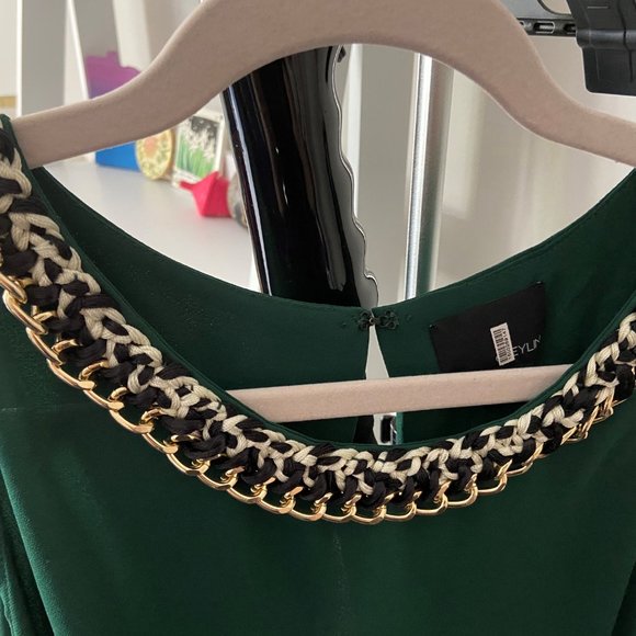 Greylin green flyaway top with gold chain detail - Picture 3 of 4